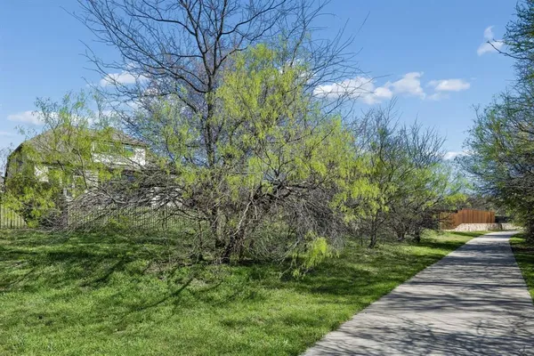 $4,000 | 604 Shoreline Ridge Drive, Little Elm, TX 75068