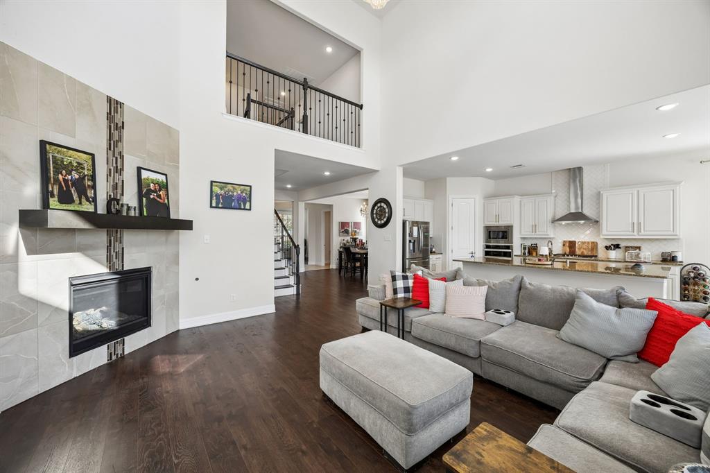 604 Shoreline Ridge Drive Little Elm, TX 75068 - Photo 5 of 39