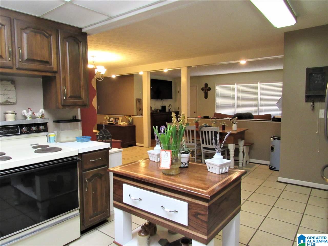 4121 Springhill Drive Anniston, AL 36201 - Photo 6 of 22