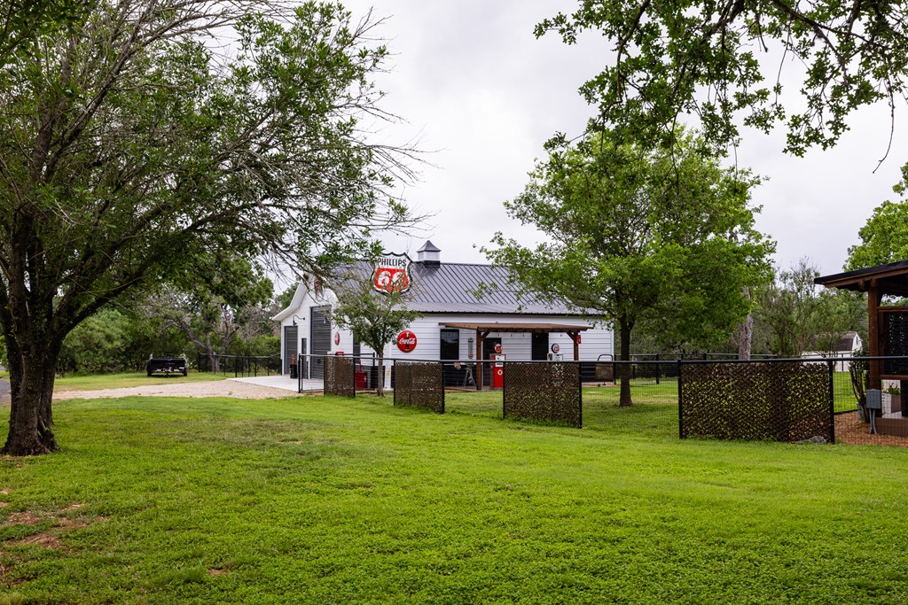 305 Oak Wood Road Kerrville, TX 78028 - Photo 45 of 67