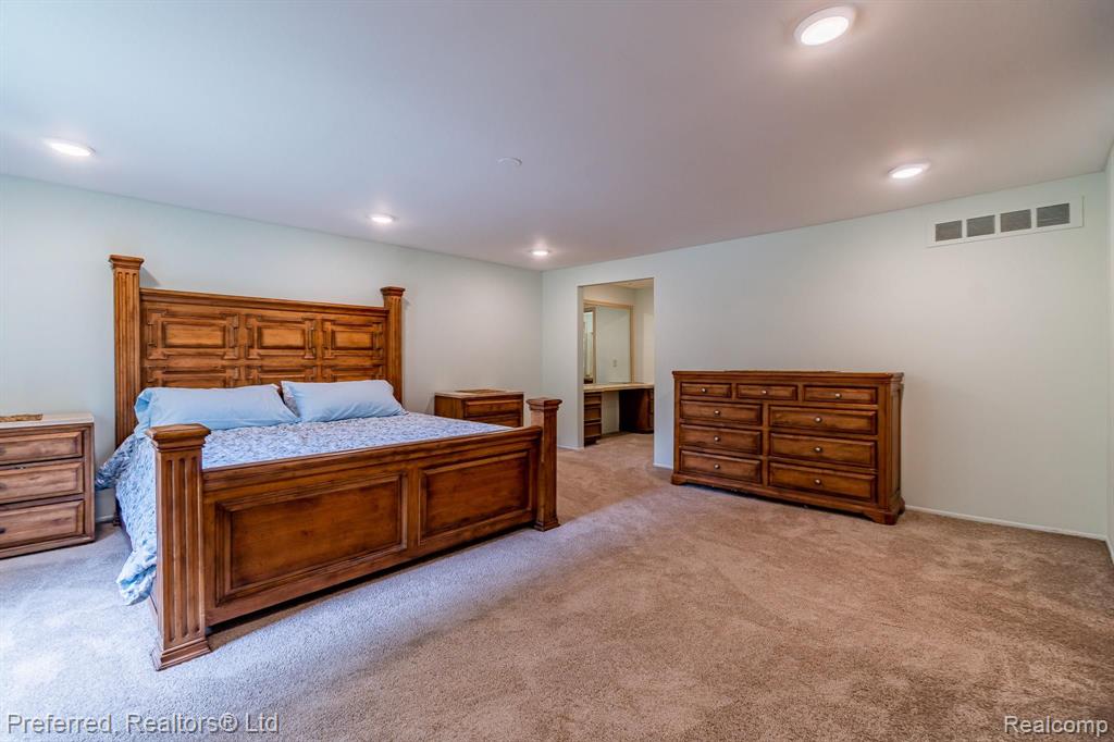 30210 High Valley Road Farmington Hills, MI 48331 - Photo 30 of 40