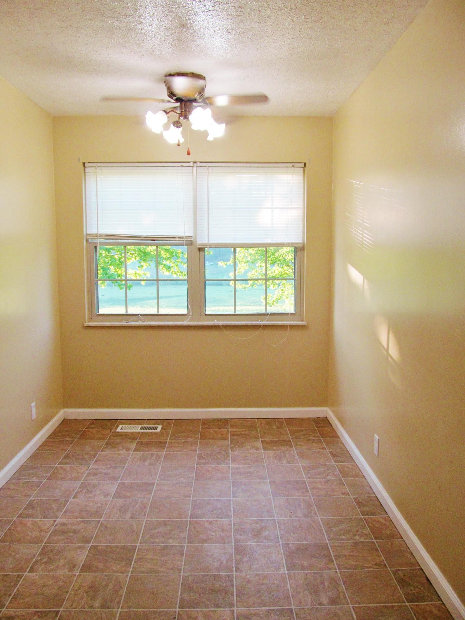 369 Charles Butler Road Oliver Springs, TN 37840 - Photo 12 of 26 Gallery Image 12