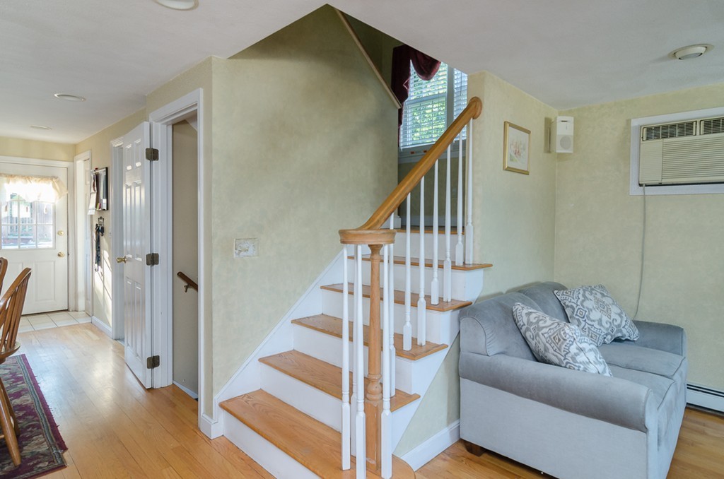 176 Edgehill Road Braintree, MA 02184 - Photo 7 of 30