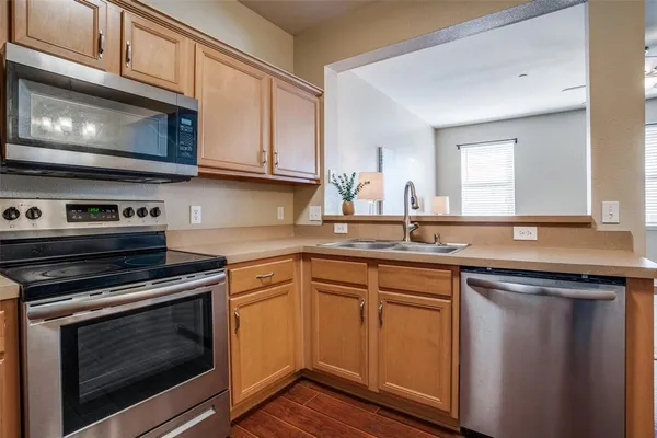 $294,400 | 4928 Stone Gate Trail, McKinney, TX 75070