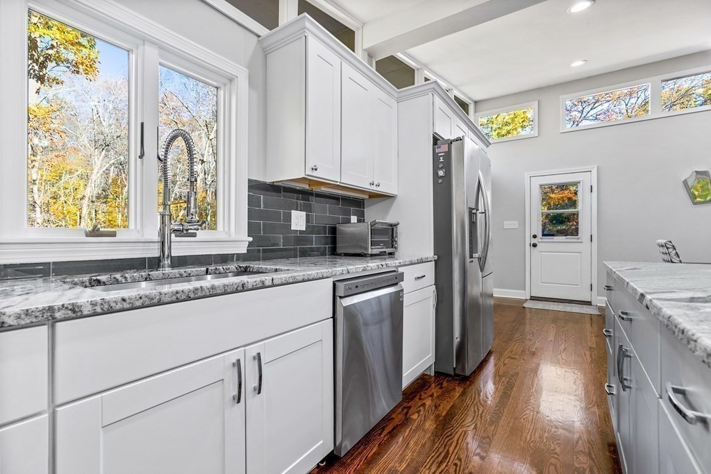 19 Indian Ridge Road Natick, MA 01760 - Photo 11 of 30 Gallery Image 11