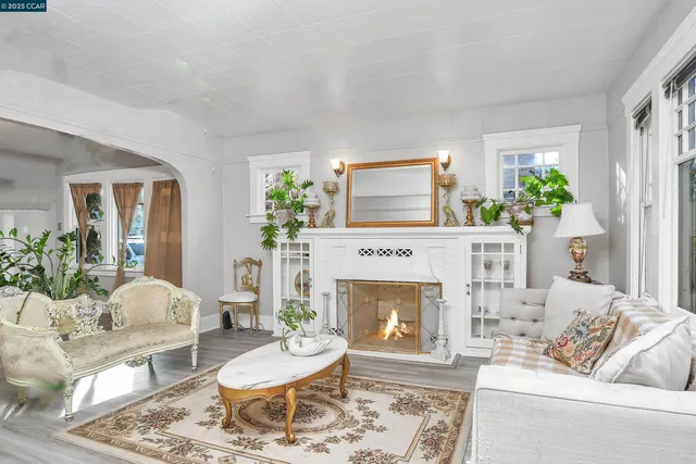 $599,000 | 2437 Alhambra Avenue, Martinez, CA 94553