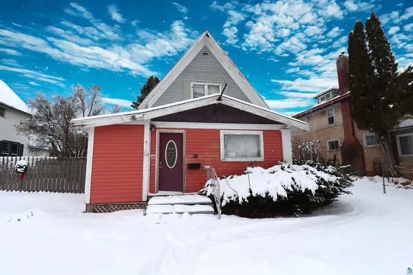 $149,900 | 611 Beaser Avenue, Ashland, WI 54806