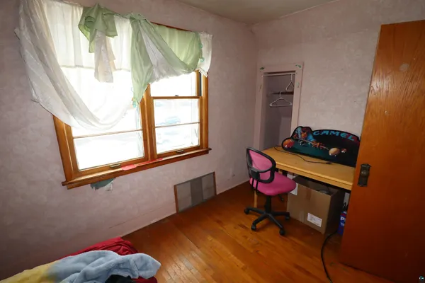 $149,900 | 611 Beaser Avenue, Ashland, WI 54806