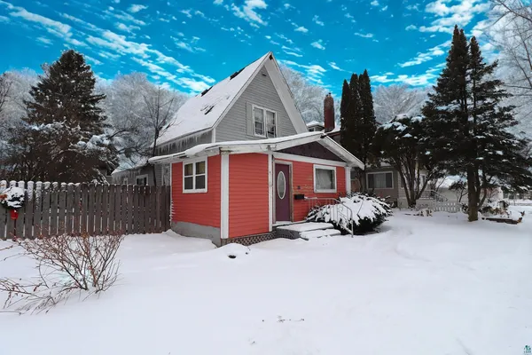 $149,900 | 611 Beaser Avenue, Ashland, WI 54806