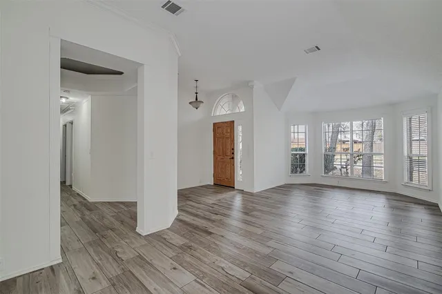 $325,000 | 2525 Greenhaven Drive, Burleson, TX 76028