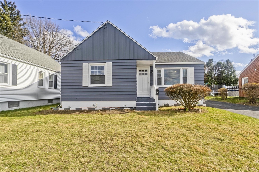 49 Bennett Street Chicopee, MA 01013 - Photo 3 of 41