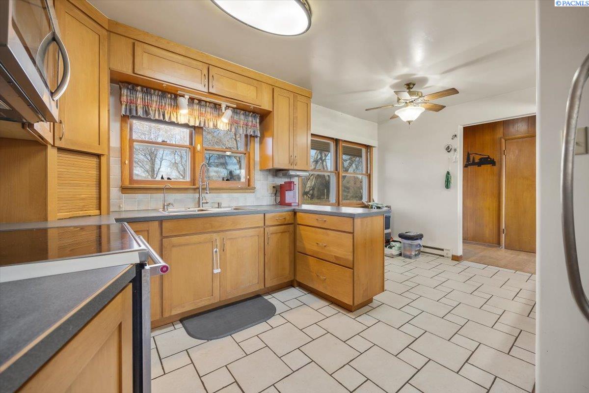 64005 South Meals Road Kennewick, WA 99337 - Photo 8 of 34 Gallery Image 8