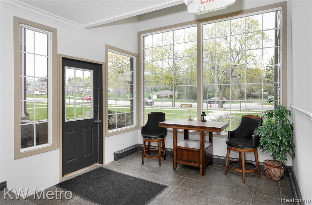 2309 Walton Boulevard, Unit 32 Rochester Hills, MI 48309 - Photo 3 of 27