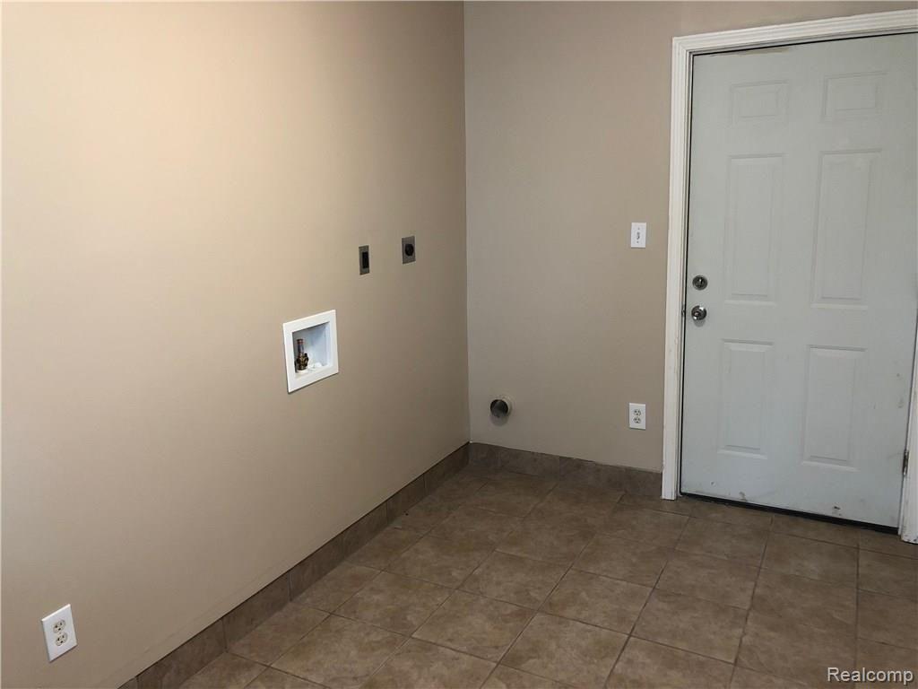 3612 Branch Road Flint, MI 48506 - Photo 16 of 21 IMG_0336.JPG
