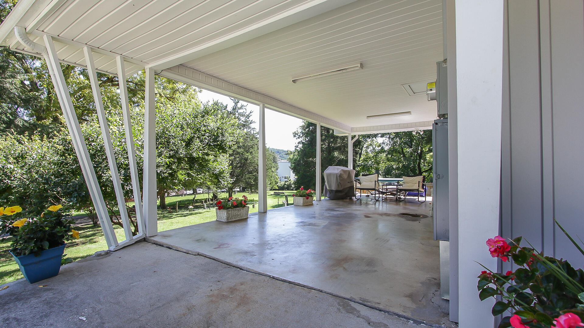 147 Iroquois Road Oak Ridge, TN 37830 - Photo 28 of 33 147 Iroquois Road, Oak Ridge, TN-04