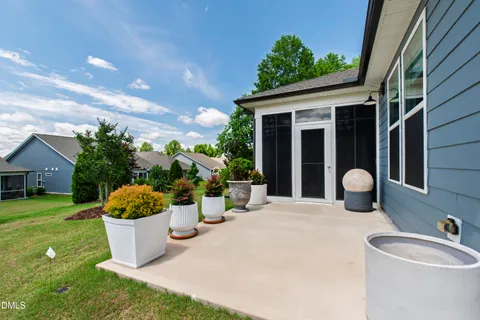 $459,900 | 8213 White Star Drive, Fuquay-Varina, NC 27526