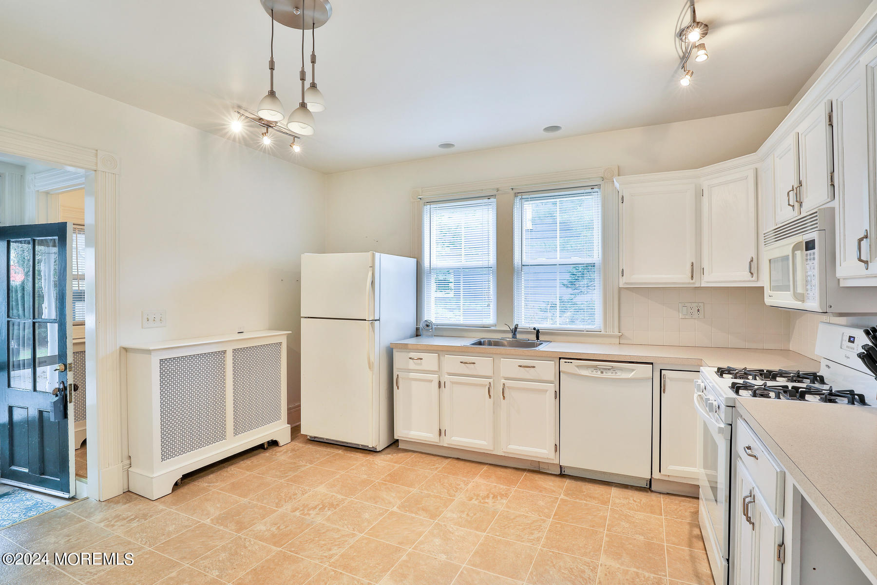 94 Branch Avenue Red Bank, NJ 07701 - Photo 6 of 21