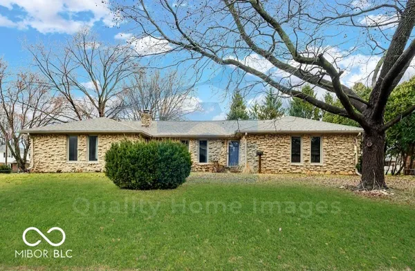 $383,500 | 4066 Roamin Drive, Greenwood, IN 46142
