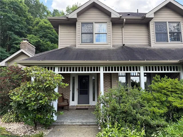 $799,999 | 293 Sandy Hill Road, Valencia, PA 16059