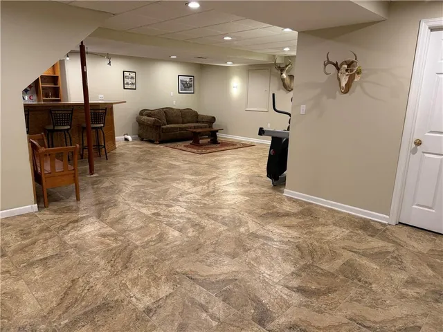 $799,999 | 293 Sandy Hill Road, Valencia, PA 16059