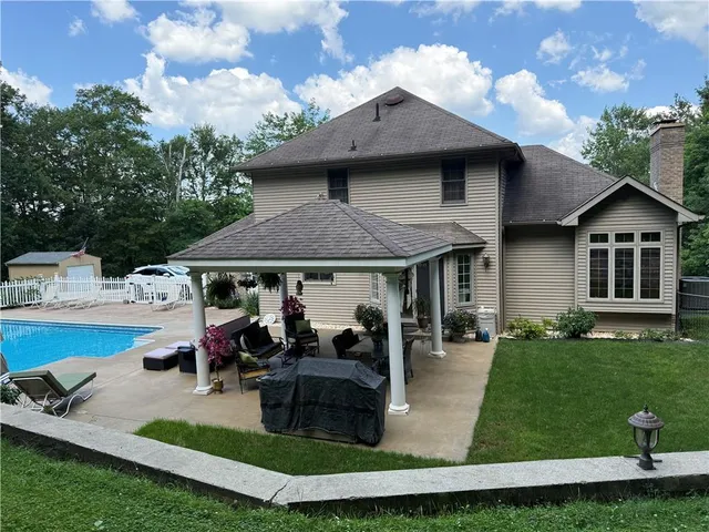 $799,999 | 293 Sandy Hill Road, Valencia, PA 16059