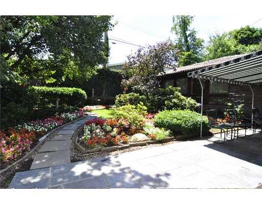 126 Beechmont Road Point Breeze, PA 15206 - Photo 11 of 13 Exterior Back.