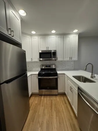 $4,000 | 393 West Broadway, Unit 7, Boston, MA 02127