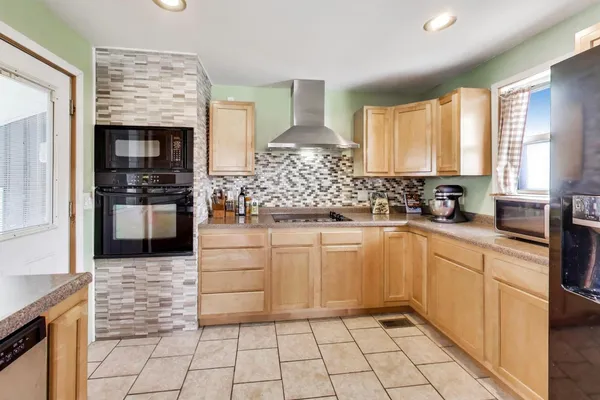 $194,900 | 14895 West Russell Road, Zion, IL 60099