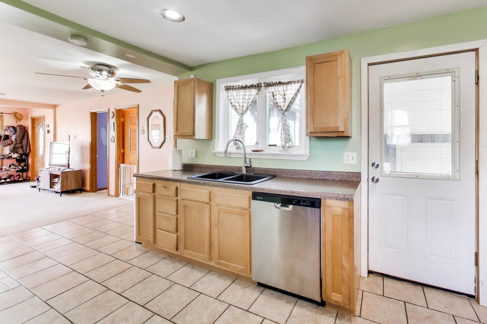 14895 West Russell Road Zion, IL 60099 - Photo 12 of 23