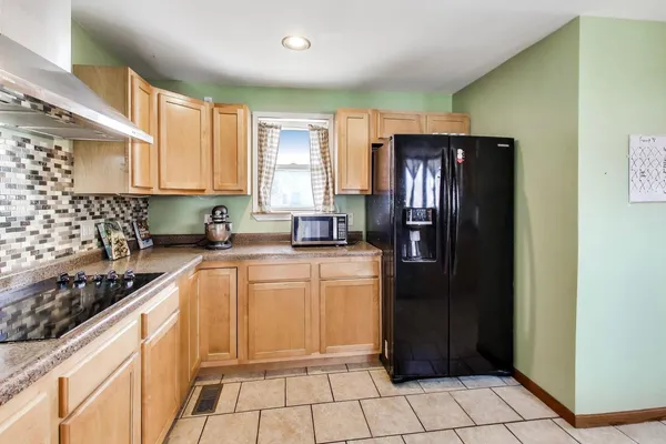 $194,900 | 14895 West Russell Road, Zion, IL 60099