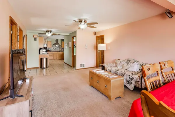 $194,900 | 14895 West Russell Road, Zion, IL 60099