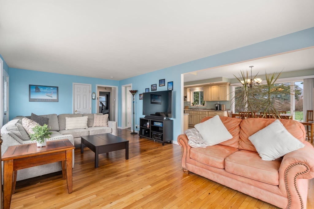 8 West Silver Shell Mattapoisett, MA 02739 - Photo 15 of 38