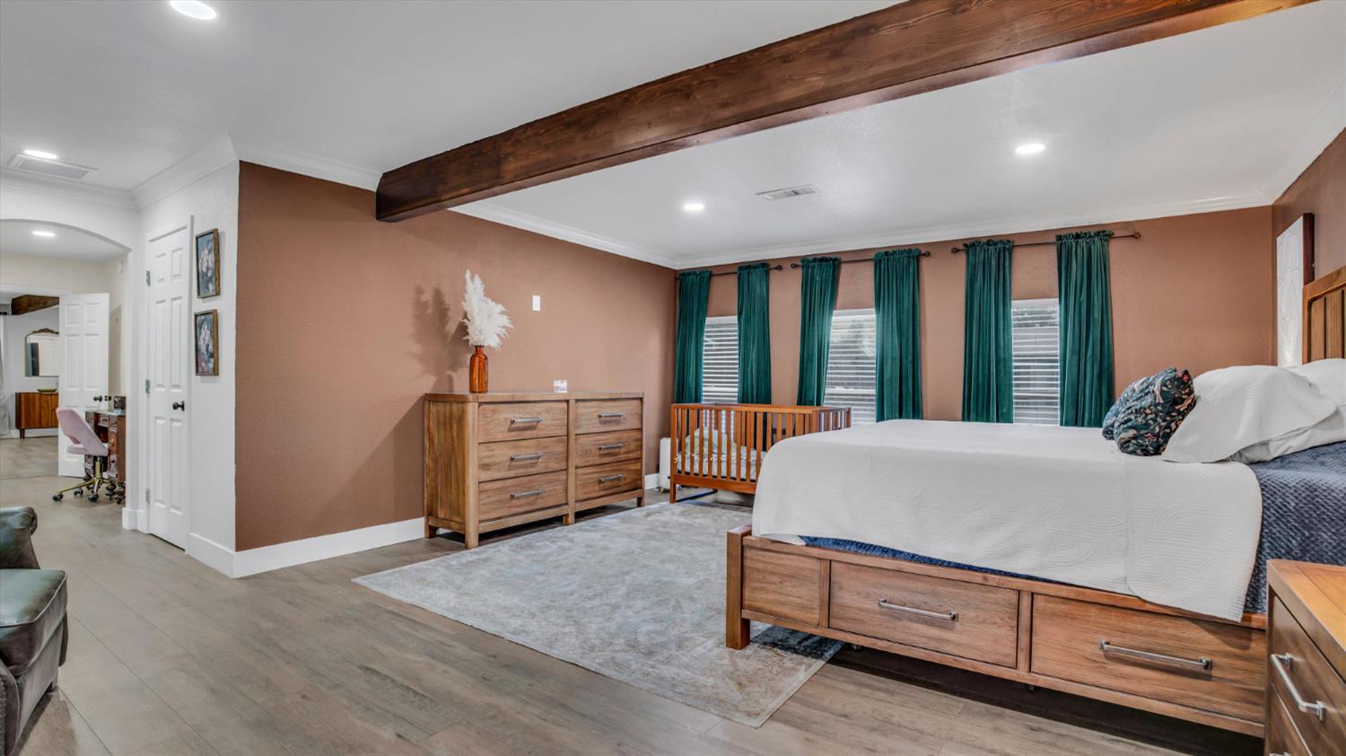 2331 East Woodson Road Acampo, CA 95220 - Photo 28 of 59 a living room with furniture