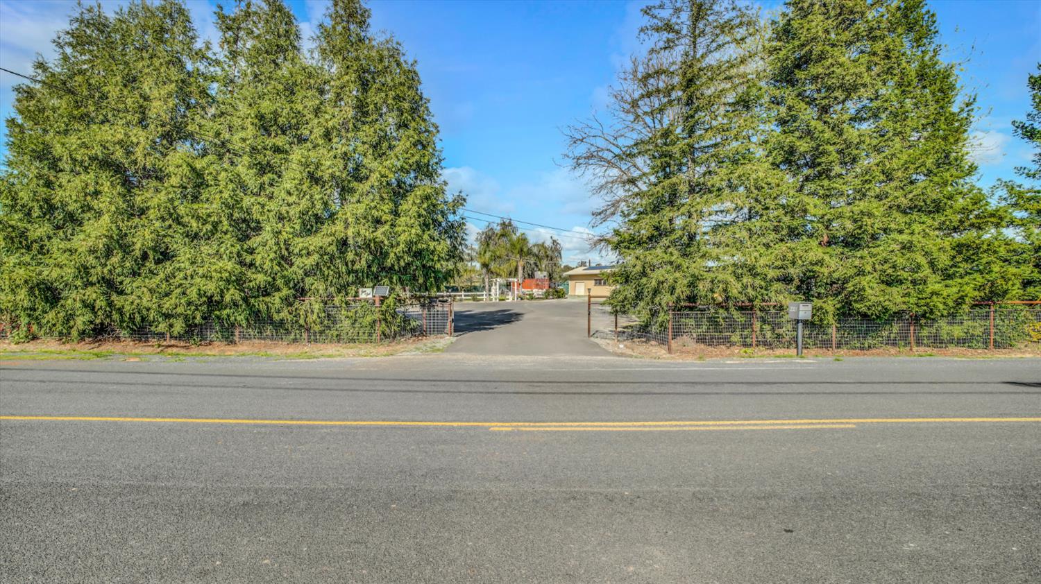 2331 East Woodson Road Acampo, CA 95220 - Photo 32 of 59