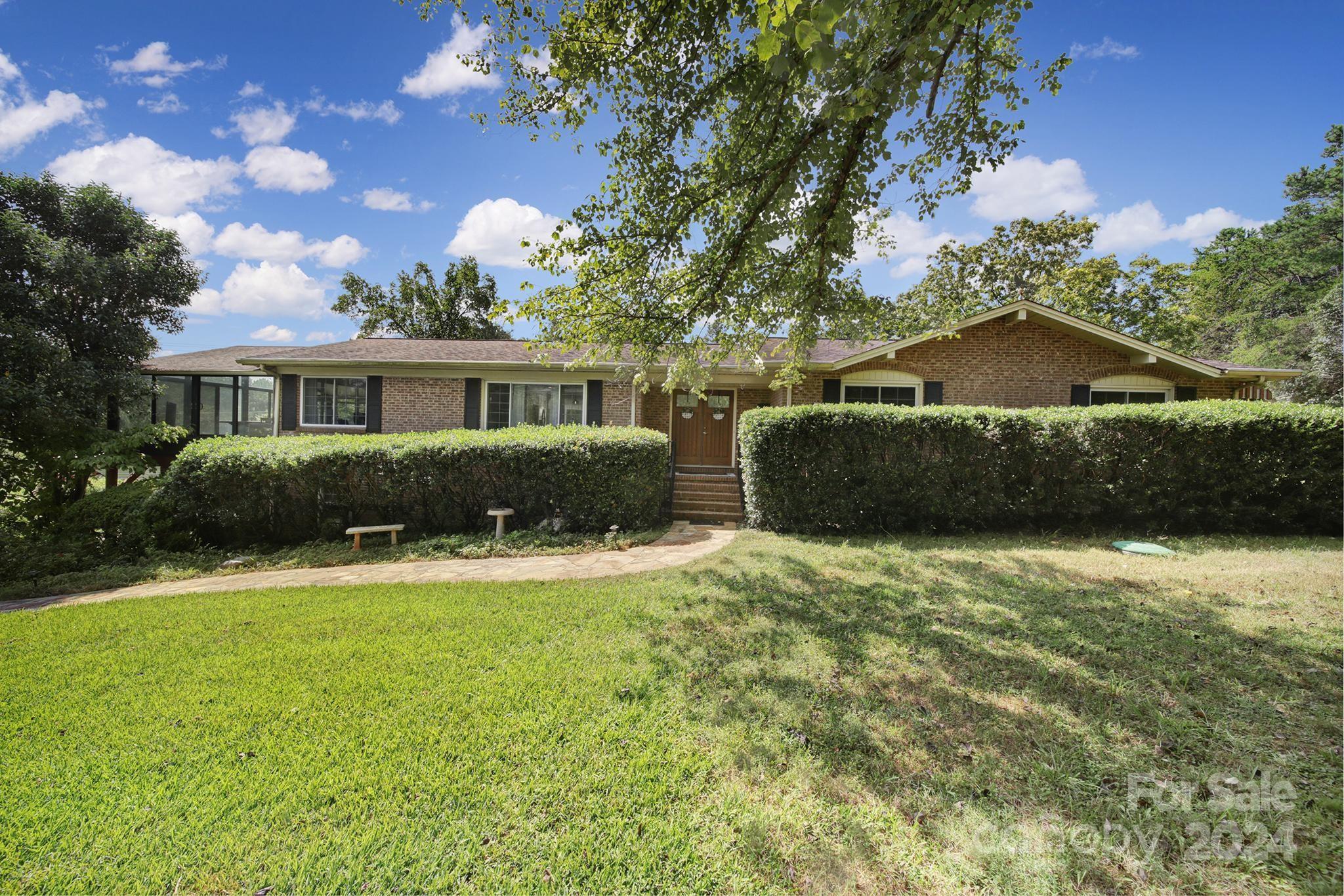 9420 Brief Road Charlotte, NC 28227 - Photo 3 of 48 Gallery Image 3