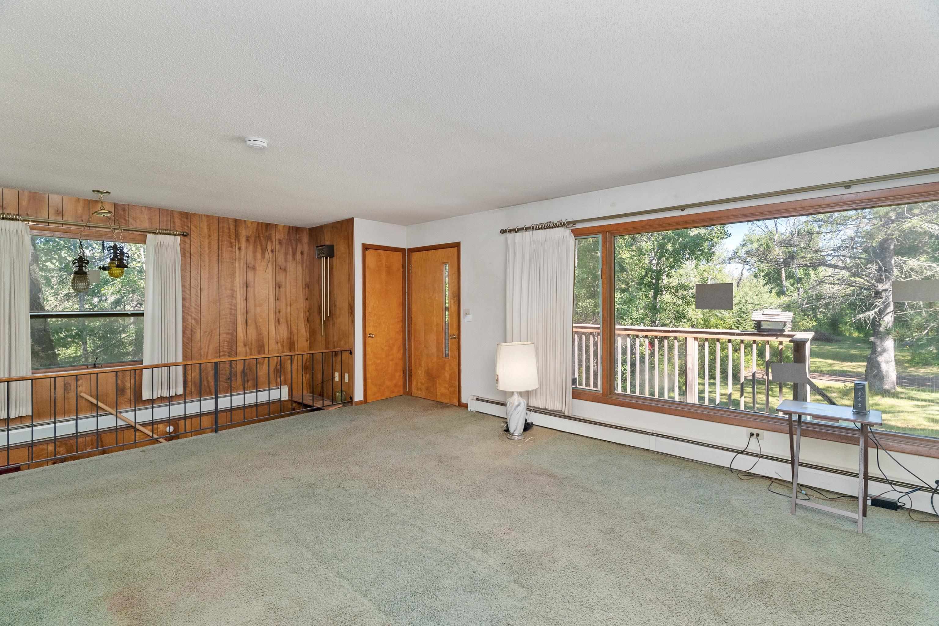 1120 Gordon Road Duluth, MN 55803 - Photo 2 of 27