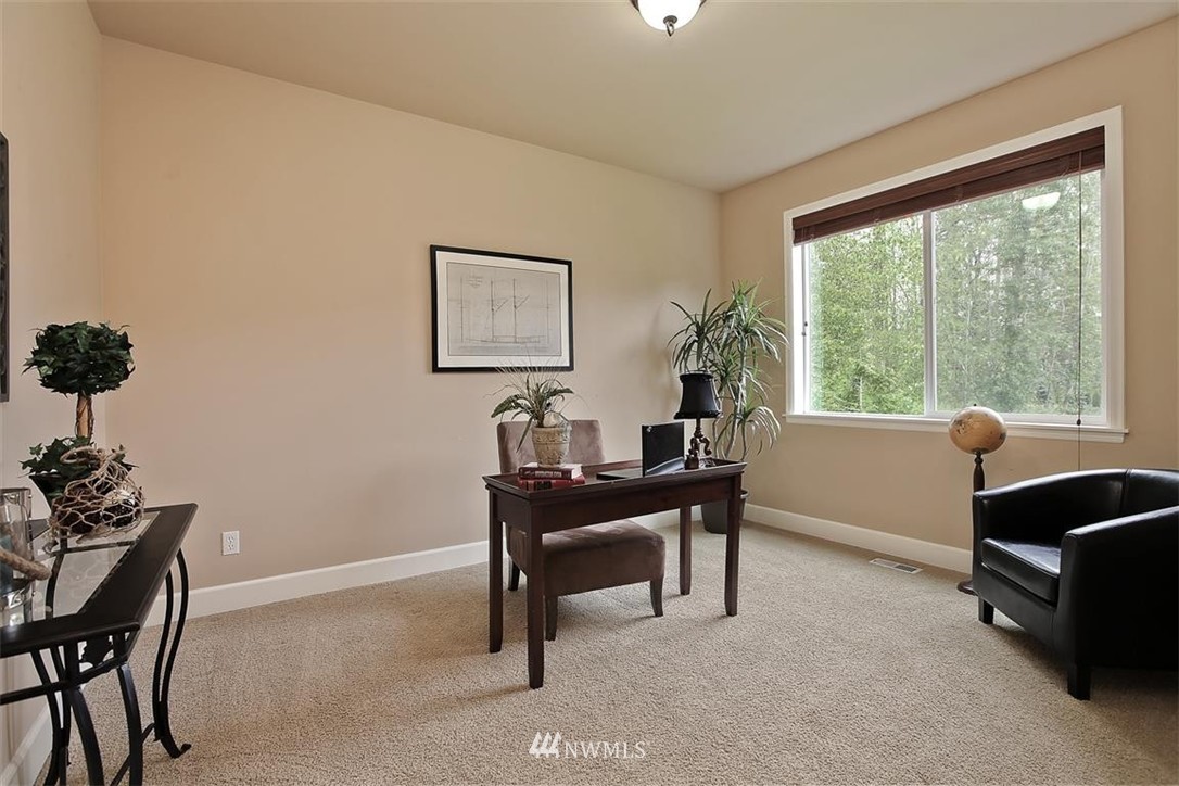 934 South 34th Place Renton, WA 98055 - Photo 11 of 24 Gallery Image 11