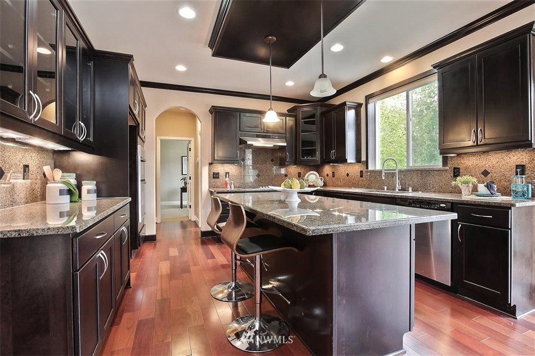 934 South 34th Place Renton, WA 98055 - Photo 7 of 24 Gallery Image 7