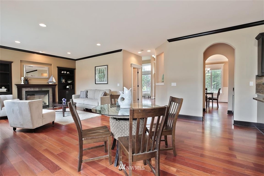 934 South 34th Place Renton, WA 98055 - Photo 9 of 24 Gallery Image 9