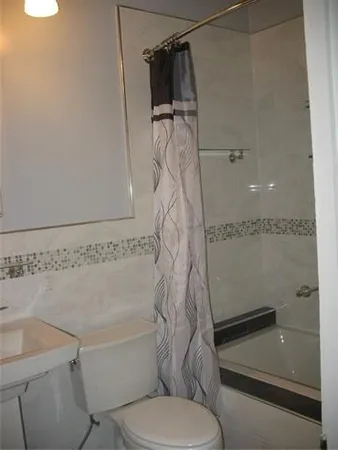 $1,950 | 2015 Burgundy Street, New Orleans, LA 70116
