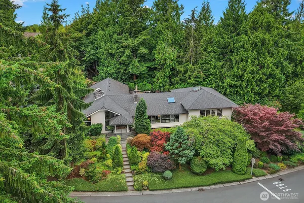 $1,998,000 | 2725 Sahalee Drive West, Sammamish, WA 98074