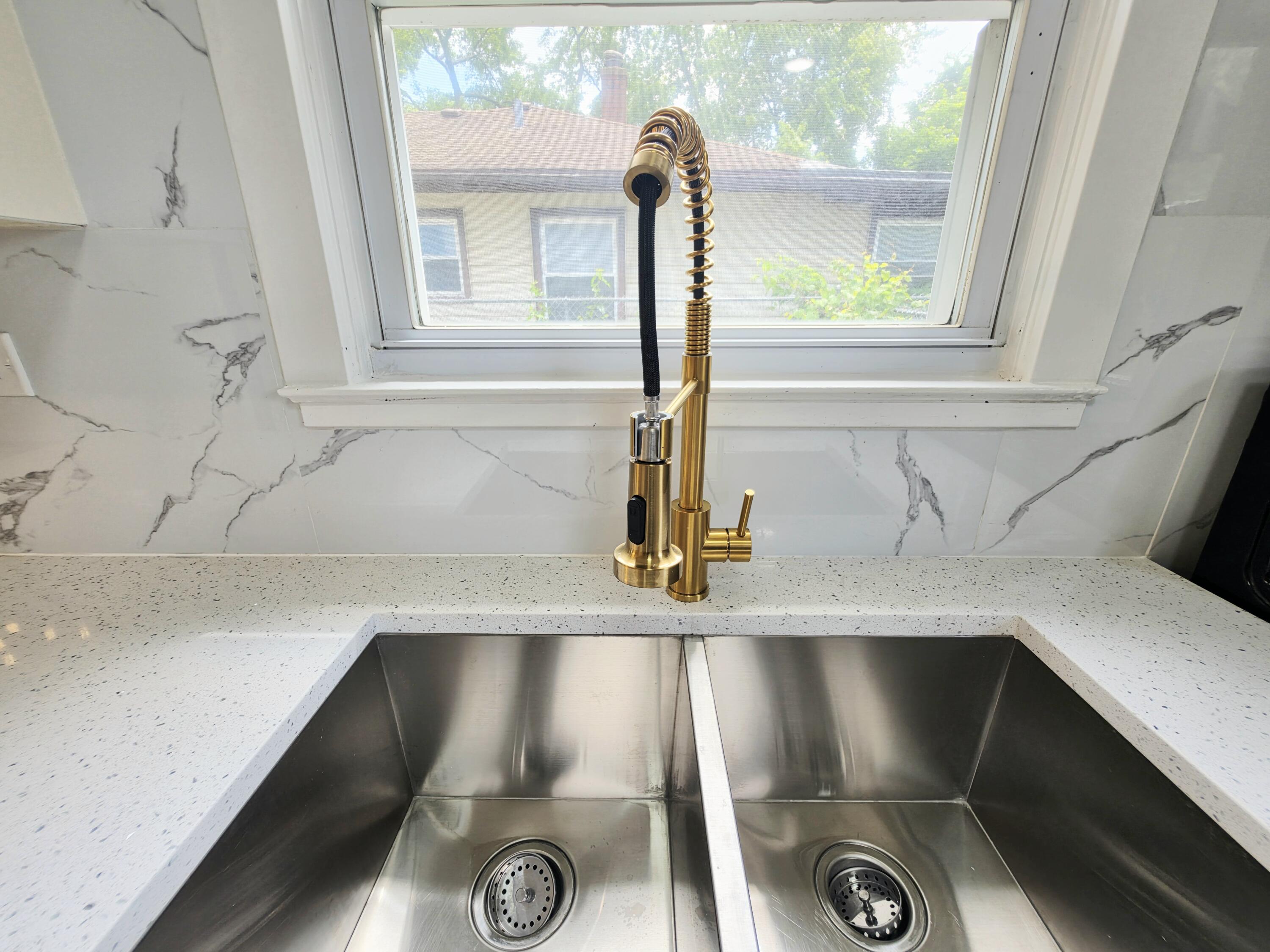 266 Johnson Street Gary, IN 46404 - Photo 7 of 19 3000x2250
