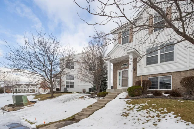 $330,000 | 15152 French Drive North, Unit D, Hugo, MN 55038