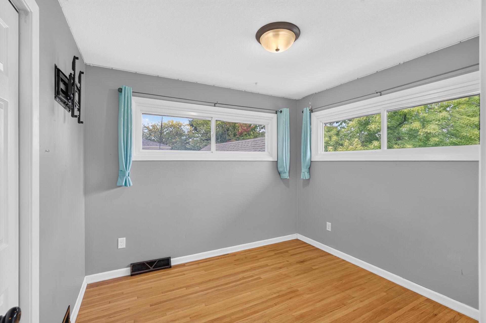 13905 Steven Road Burnsville, MN 55337 - Photo 15 of 38 Gallery Image 15