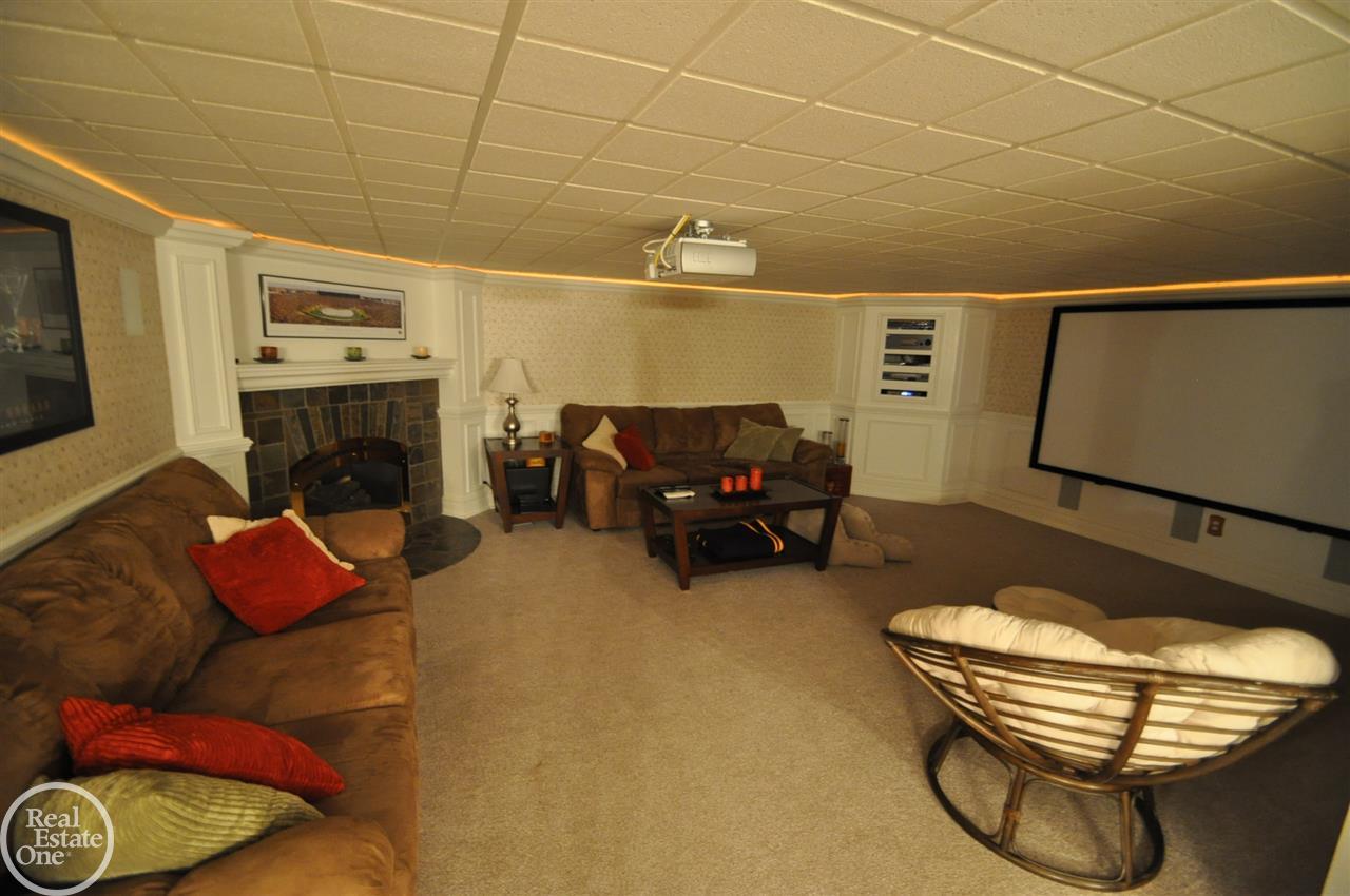 2025 Ridgefield Court Rochester Hills, MI 48306 - Photo 21 of 30