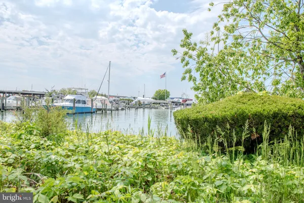 $1,295,000 | 430 Narrows Pointe Drive, Grasonville, MD 21638