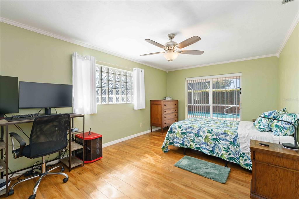 3363 Sheffield Circle Sarasota, FL 34239 - Photo 11 of 29