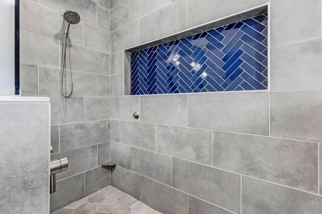 3318 Berlin Station Road Delaware, OH 43015 - Photo 23 of 59 Owners' Suite Shower