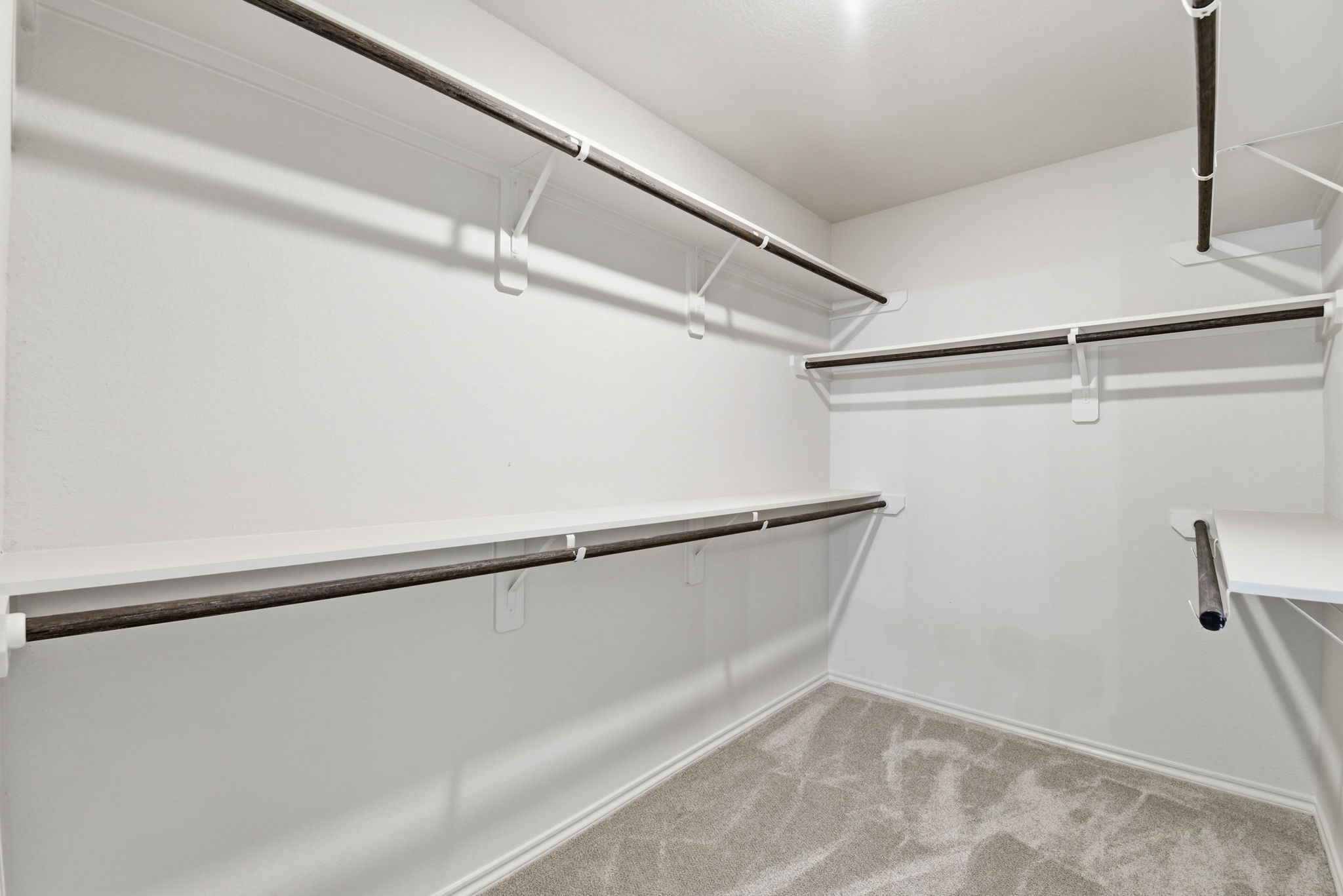 4332 Mocking Run Lane Dickinson, TX 77539 - Photo 9 of 15 Primary Closet