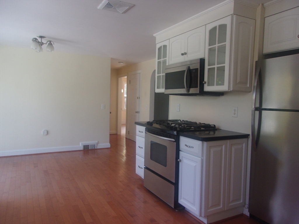 33 Richards Road Hull, MA 02045 - Photo 13 of 29 Gallery Image 13